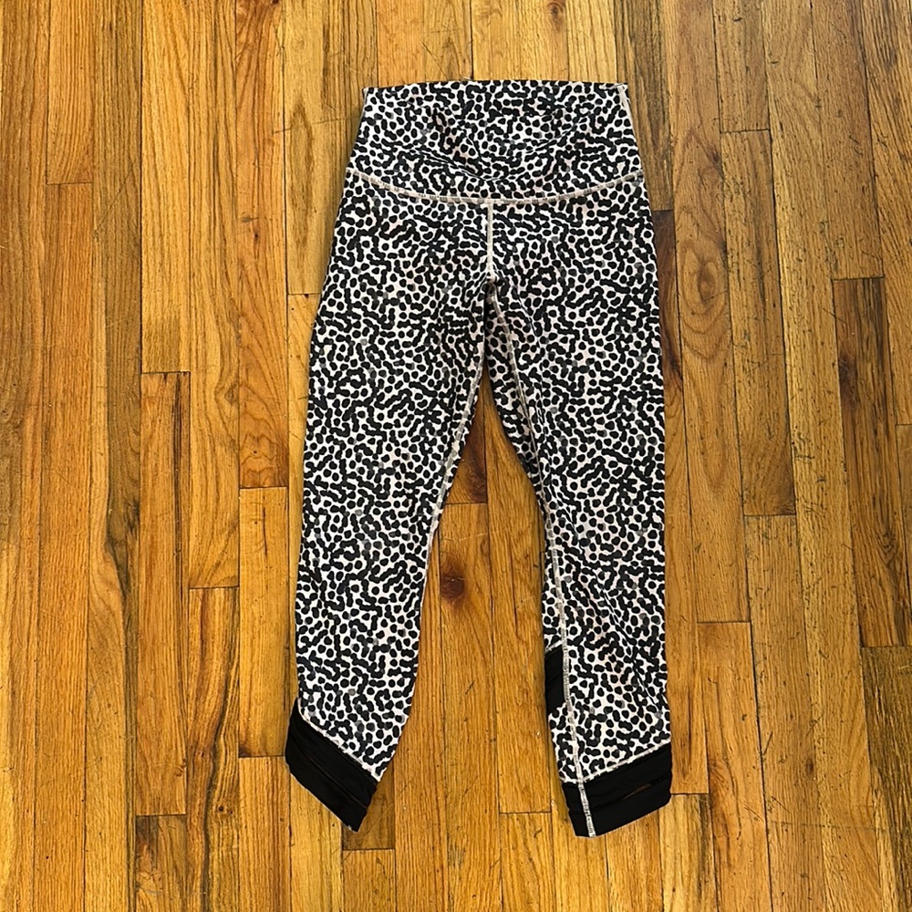 lululemon athletica Size 8 Wunder Under 7/8 Leggings